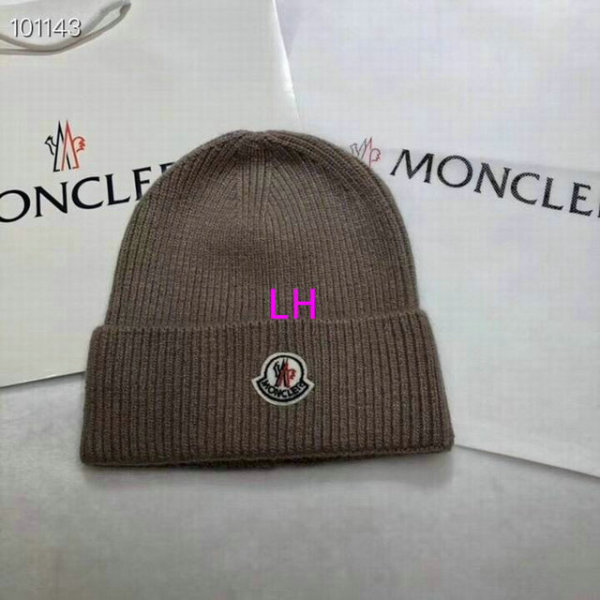Moncler Beanies (20)