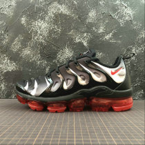 Nike Air VaporMax Plus (21) Nike Air VaporMax Plus (21)