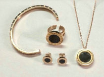 Bvlgari Suit Jewelry (93) Bvlgari Suit Jewelry (93)