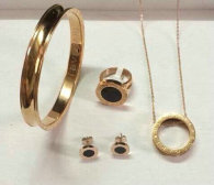 Bvlgari Suit Jewelry (20)