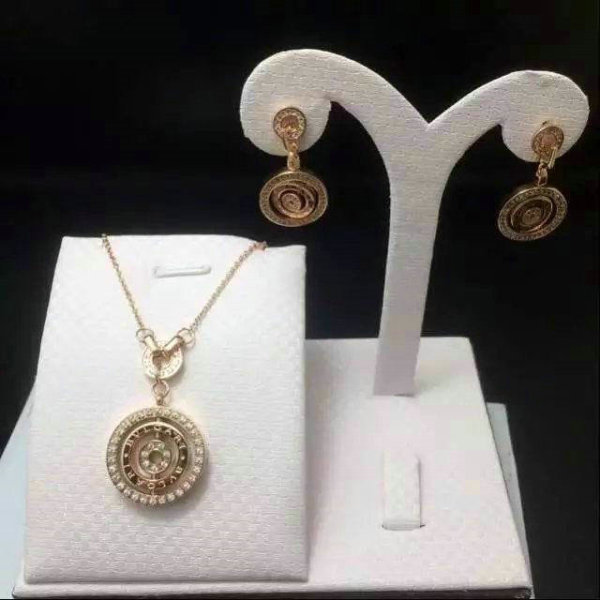 Bvlgari Suit Jewelry (57)