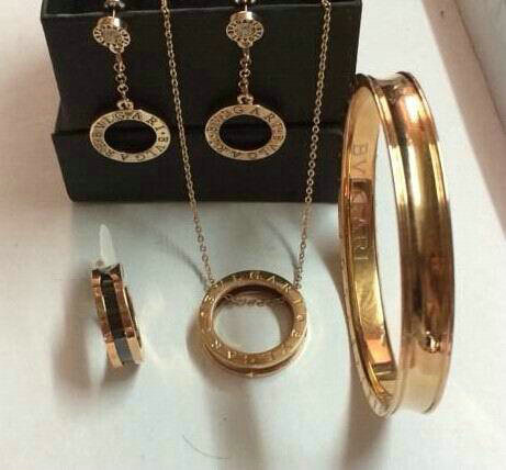 Bvlgari Suit Jewelry (102)
