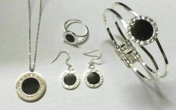 Bvlgari Suit Jewelry (67)