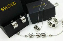 Bvlgari Suit Jewelry (16)