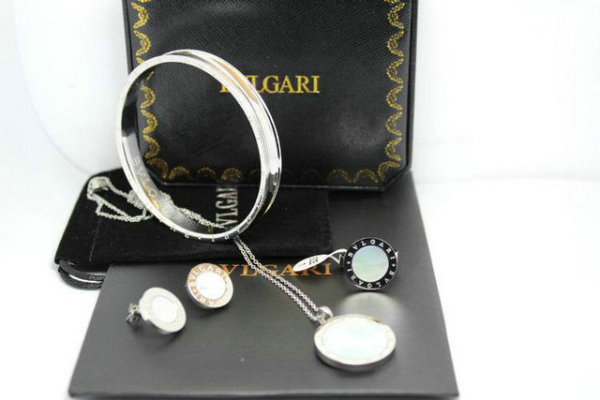 Bvlgari Suit Jewelry (48)