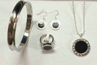 Bvlgari Suit Jewelry (15)