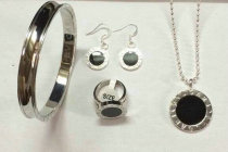 Bvlgari Suit Jewelry (15) Bvlgari Suit Jewelry (15)