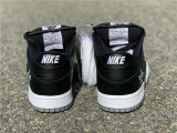 Supreme x Nike SB Dunk Low Metallic Silver-Black GS