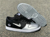 Supreme x Nike SB Dunk Low Metallic Silver-Black GS