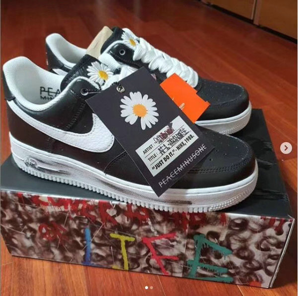 PEACEMINUSONE x Nike Air Force 1 “Para-noise” BLACK/WHITE GS