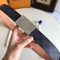 LV Belt 1:1 Quality (375)