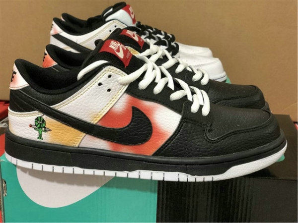 Nike SB Dunk Low “Raygun Tie-Dye” Black/Orange Flash GS