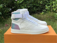 LV SNEAKERS