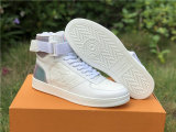 LV SNEAKERS
