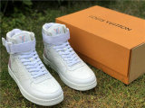 LV SNEAKERS