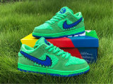 Authentic Grateful Dead x Nike SB Dunk Low “Green Bear” GS