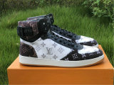 LV SNEAKERS (15)