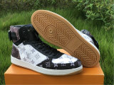 LV SNEAKERS (15)
