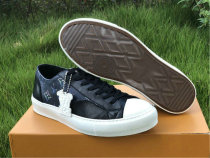 LV SNEAKERS (23) LV SNEAKERS (23)