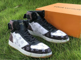 LV SNEAKERS (15)