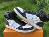 LV SNEAKERS (15)