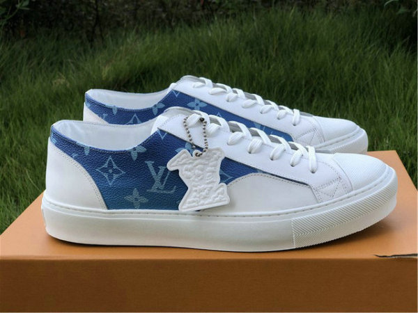 LV SNEAKERS (24)