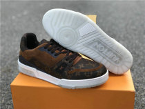 LV SNEAKERS (20) LV SNEAKERS (20)