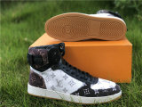 LV SNEAKERS (15)