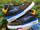 LV SNEAKERS (33)