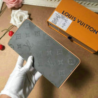 LV Wallet AAA (48)