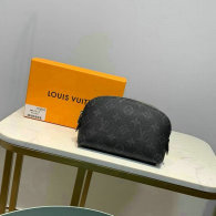 LV Wallet (45)