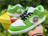 Authentic Supreme x Nike SB Dunk Low White/God/Green GS