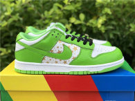 Authentic Supreme x Nike SB Dunk Low White/God/Green
