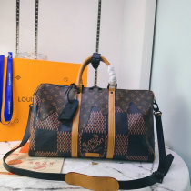 LV Duffle Bag AAA - 009