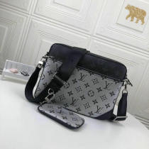 LV Men Bag AAA (30)