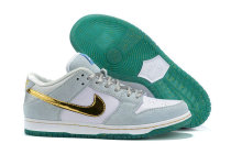Nike SB Dunk Low Women (30) Nike SB Dunk Low Women (30)