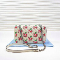 Gucci Handbag (152)