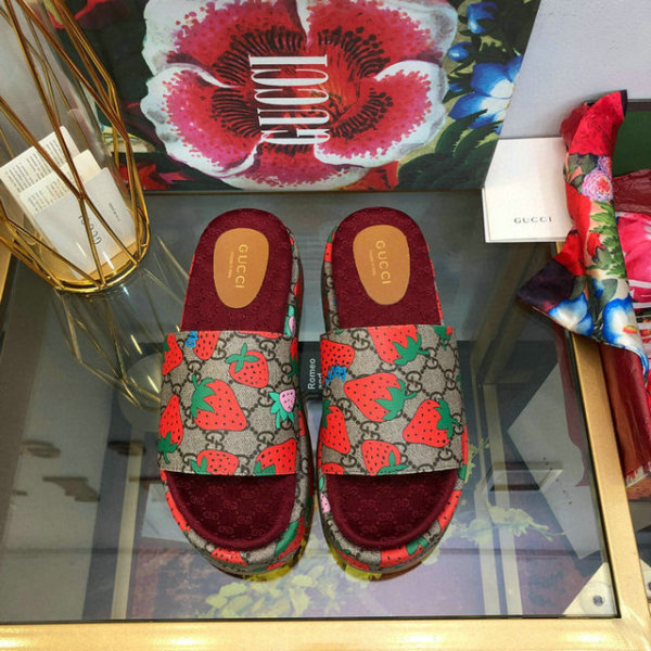 Gucci Women Slipper (4)