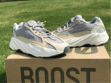 Authentic Y 700 V2 “Cream”