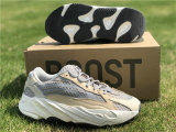 Authentic Y 700 V2 “Cream”