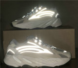Authentic Y 700 V2 “Cream”