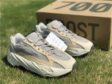 Authentic Y 700 V2 “Cream”