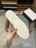 Gucci Men Shoes (85)