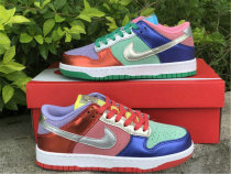 Authentic Nike SB Dunk Low Silver/Red/Green/White (women) Authentic Nike SB Dunk Low Silver/Red/Green/White (women)