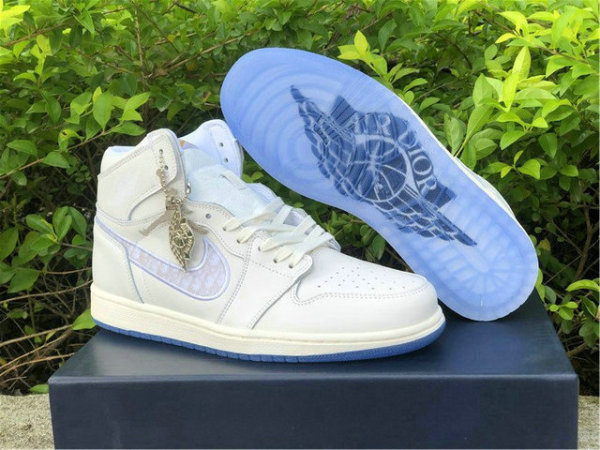 Authentic Dior x Air Jordan 1 White/Gold
