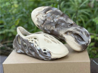 Authentic Y Foam Runner “MX Cream Clay”