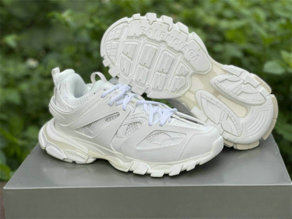 Balenciaga Track Trainers 3.0 Sneaker (7)