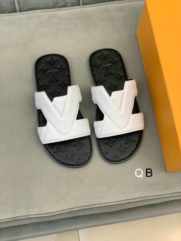 LV Slippers 38-44 (14)