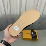 LV Slippers 38-44 (5)