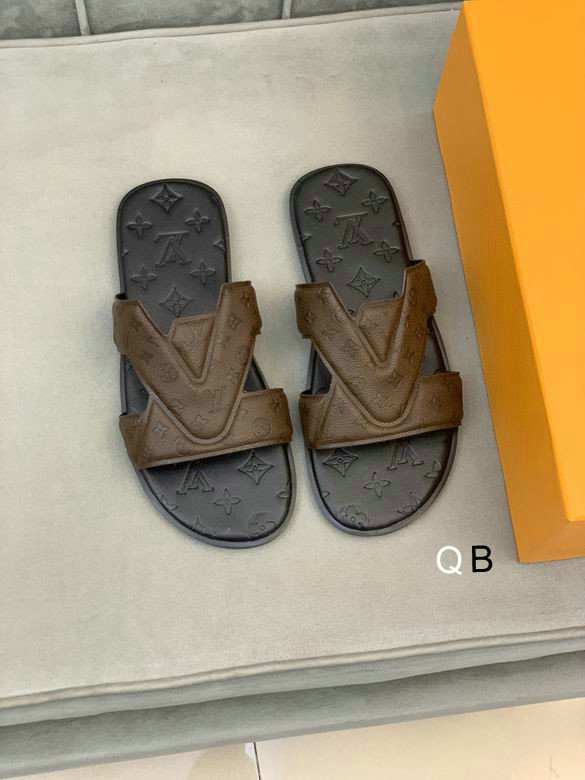 LV Slippers 38-44 (11)